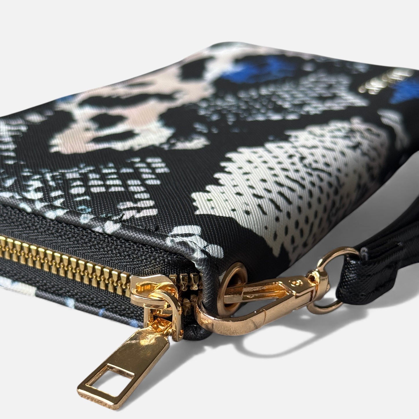 Textured Snakeskin Print Wallet